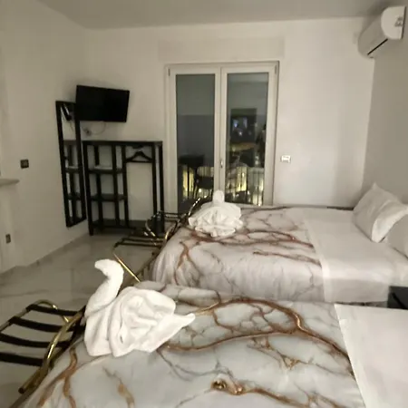 Beb Villareal 3*